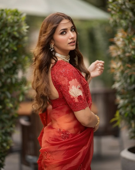 Hindustan Lives